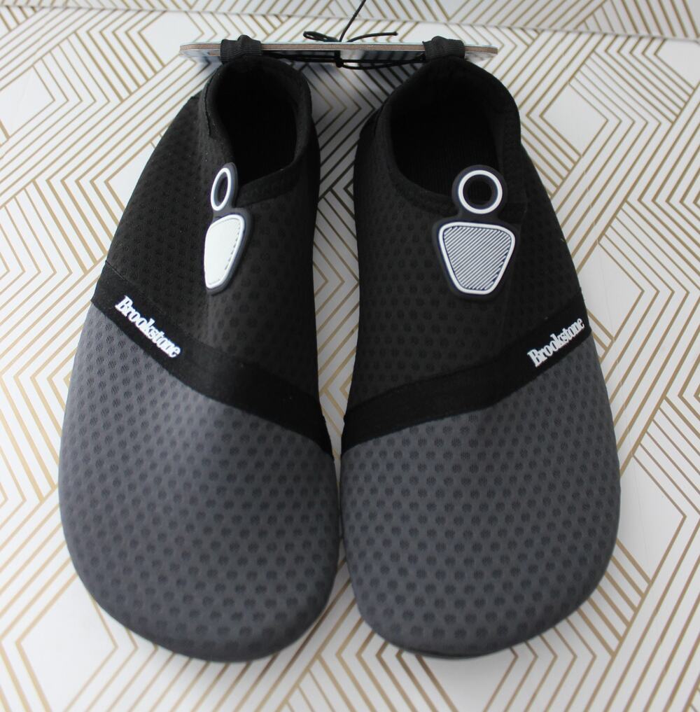 Brookstone Water Walkers Unisex Aqua Shoes Black Grey Size 7.5-8.5 NWT